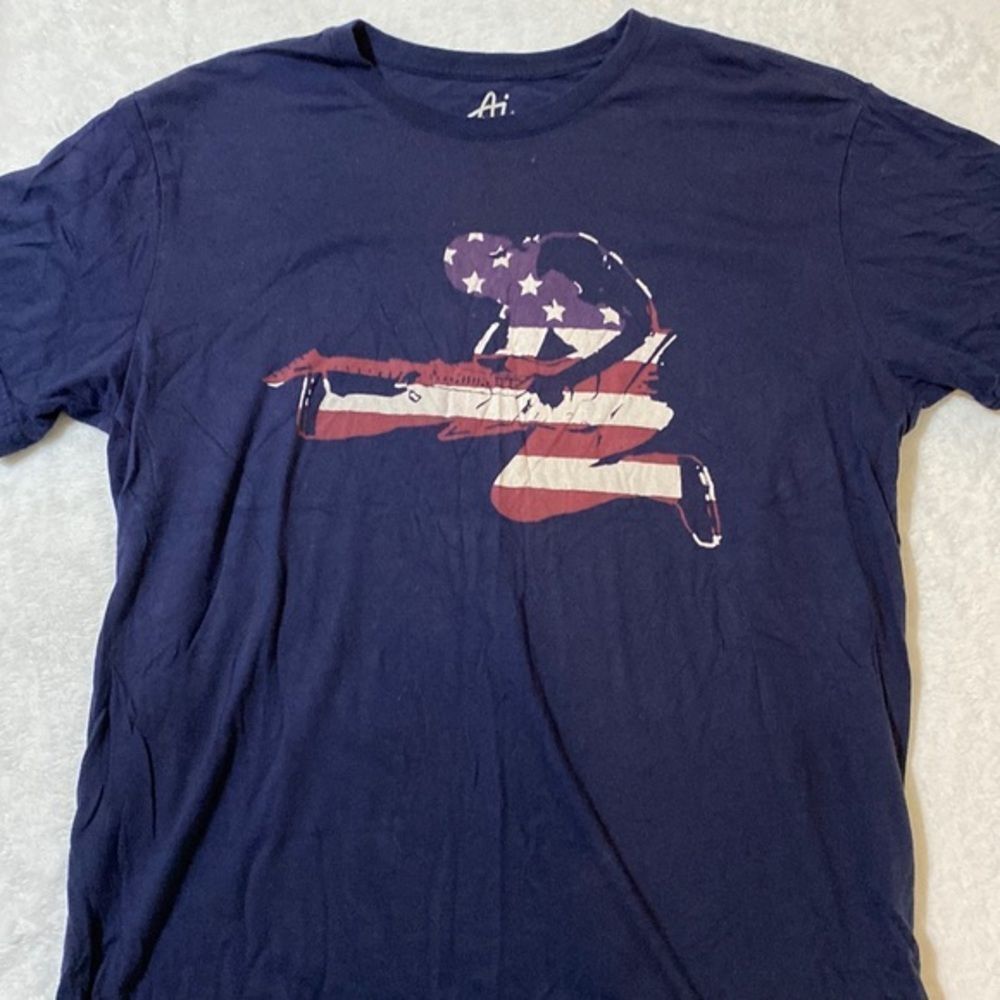 Authentic Icon tee